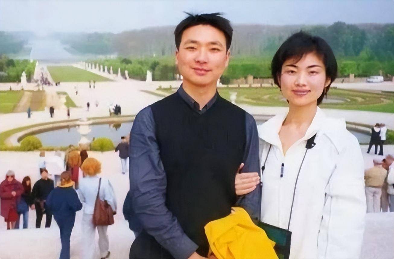 娱乐圈零绯闻明星_明星夫妻恩爱长久_娱乐圈幸福婚姻案例